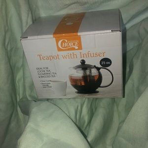 New with tags choice teapot with infuser 25 ounces